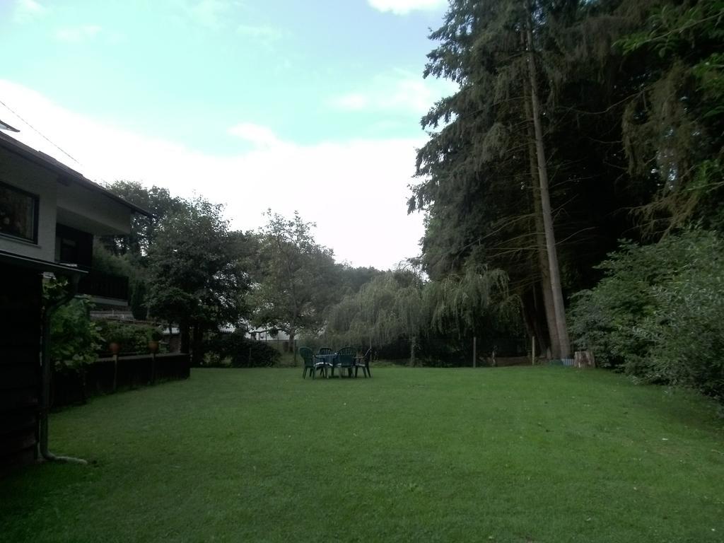 Pension Waldfrieden Maring-Noviand ภายนอก รูปภาพ