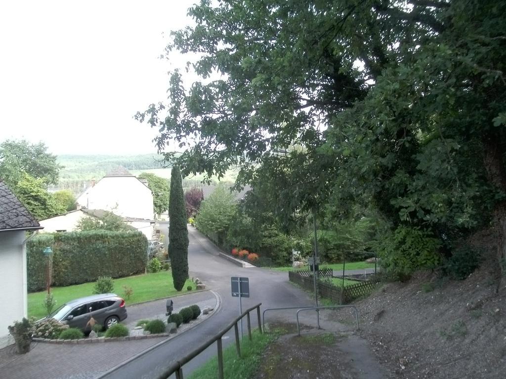 Pension Waldfrieden Maring-Noviand ภายนอก รูปภาพ