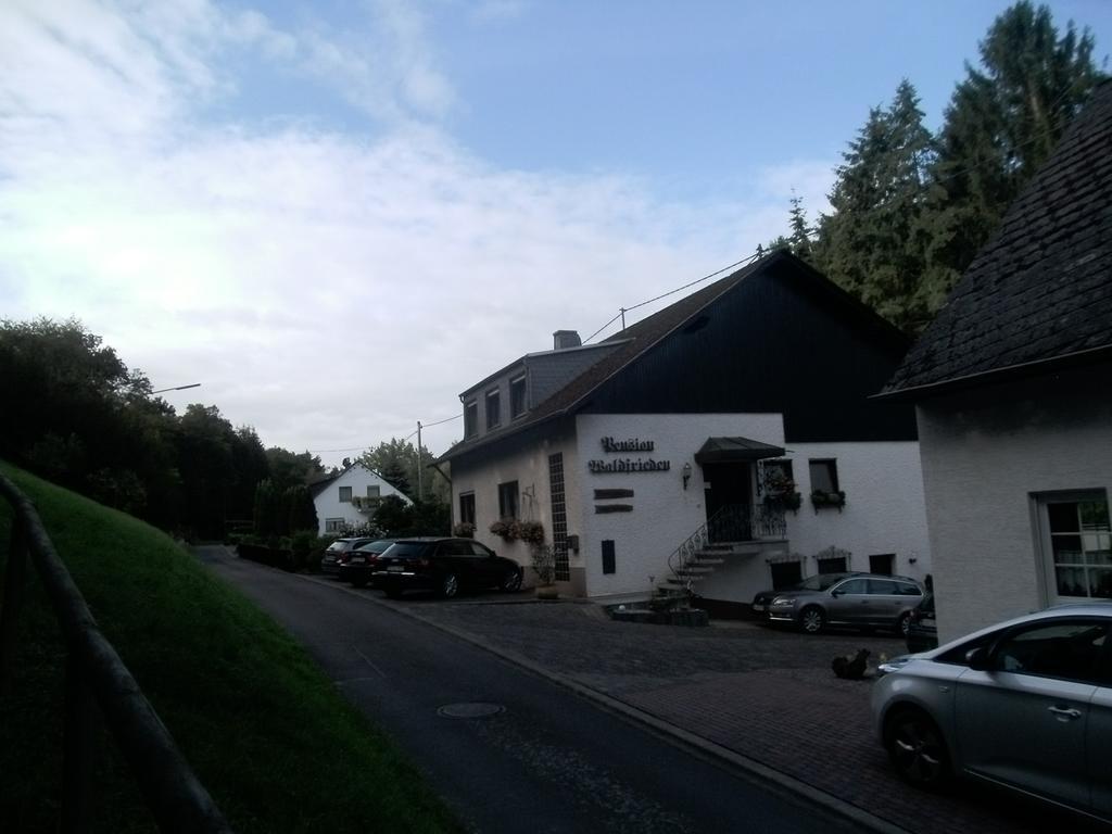Pension Waldfrieden Maring-Noviand ภายนอก รูปภาพ