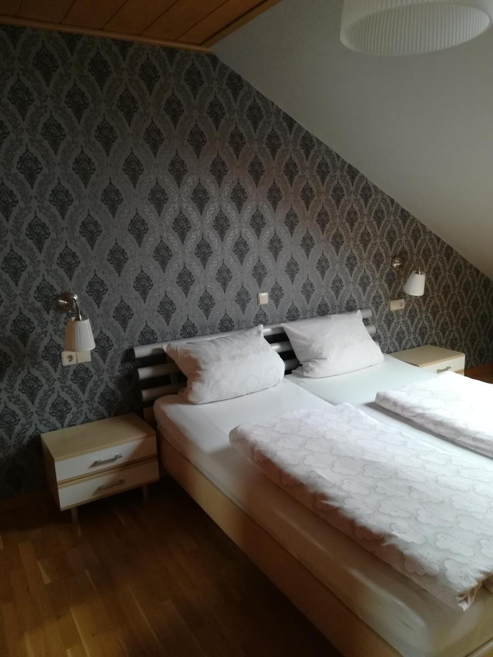 Pension Waldfrieden Maring-Noviand ภายนอก รูปภาพ